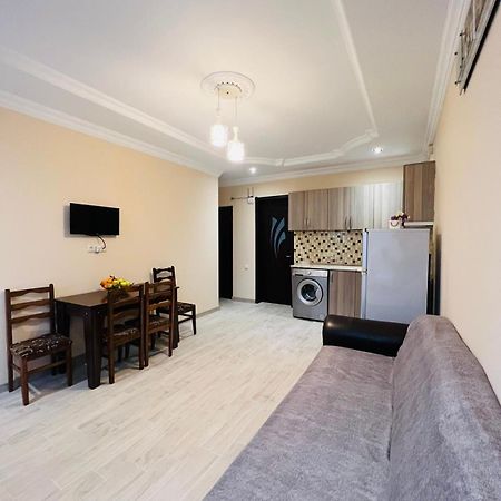 Aparthotel My Home Batumi Luaran gambar
