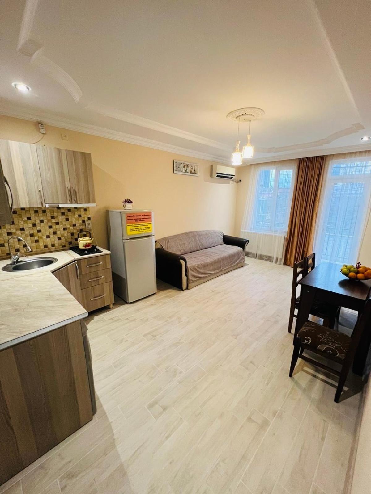 Aparthotel My Home Batumi Luaran gambar