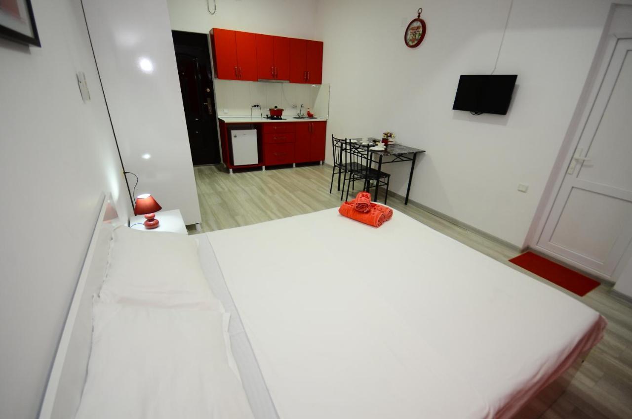Aparthotel My Home Batumi Luaran gambar