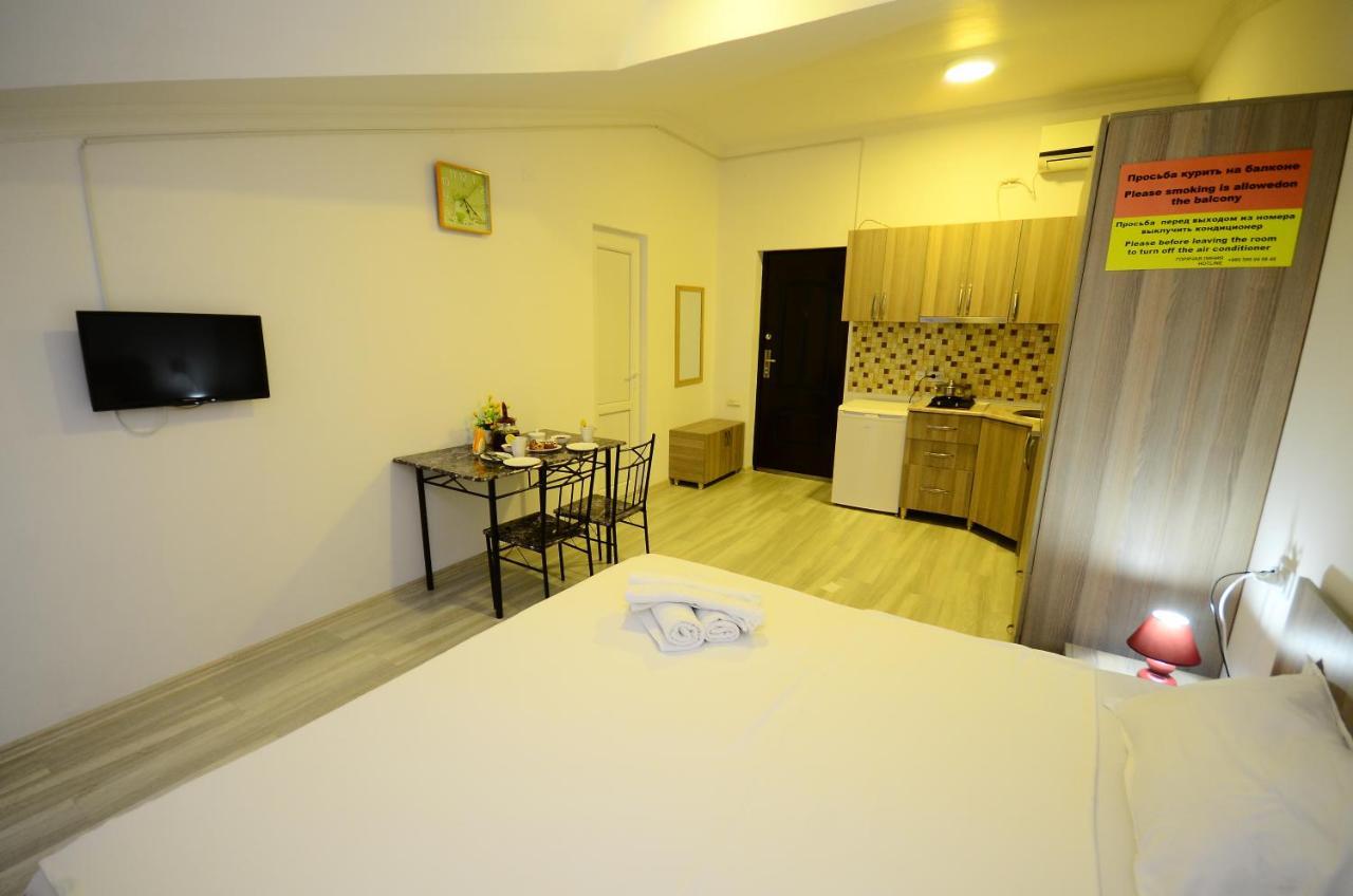 Aparthotel My Home Batumi Luaran gambar
