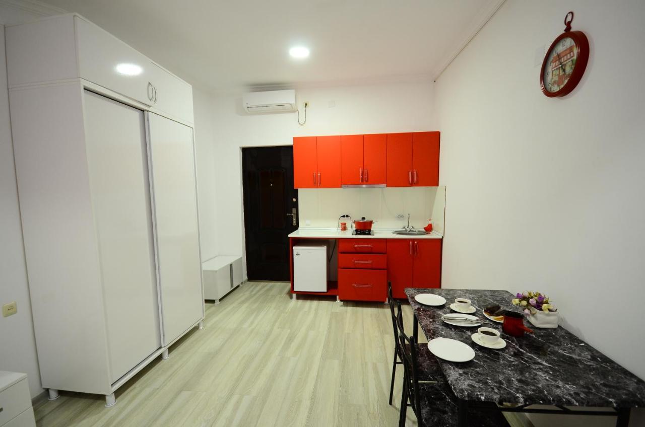 Aparthotel My Home Batumi Luaran gambar