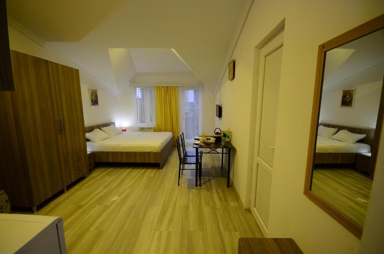 Aparthotel My Home Batumi Luaran gambar