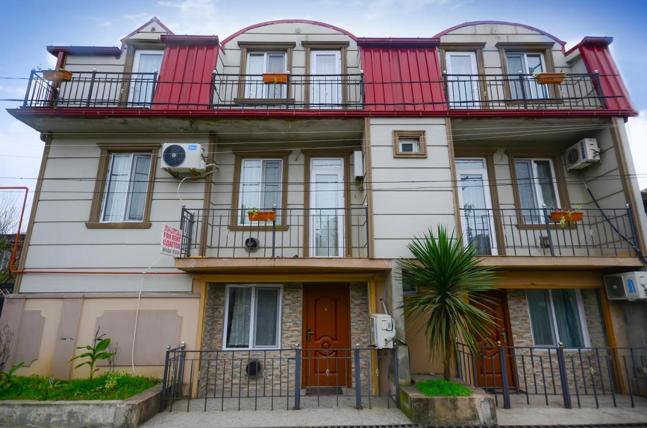 Aparthotel My Home Batumi Luaran gambar