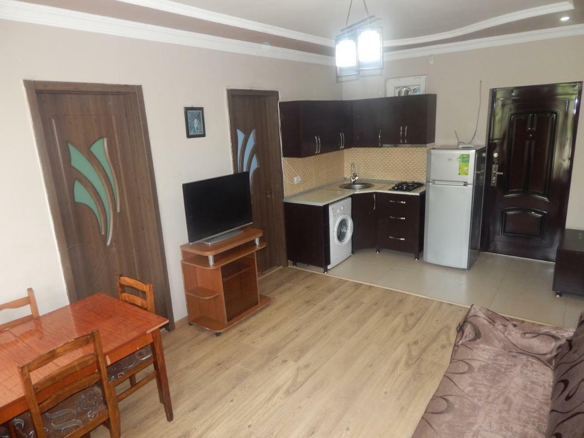 Aparthotel My Home Batumi Luaran gambar
