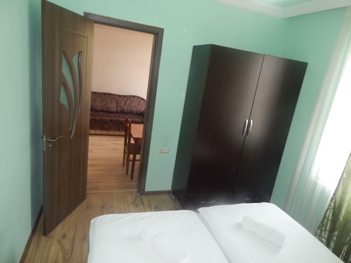 Aparthotel My Home Batumi Luaran gambar